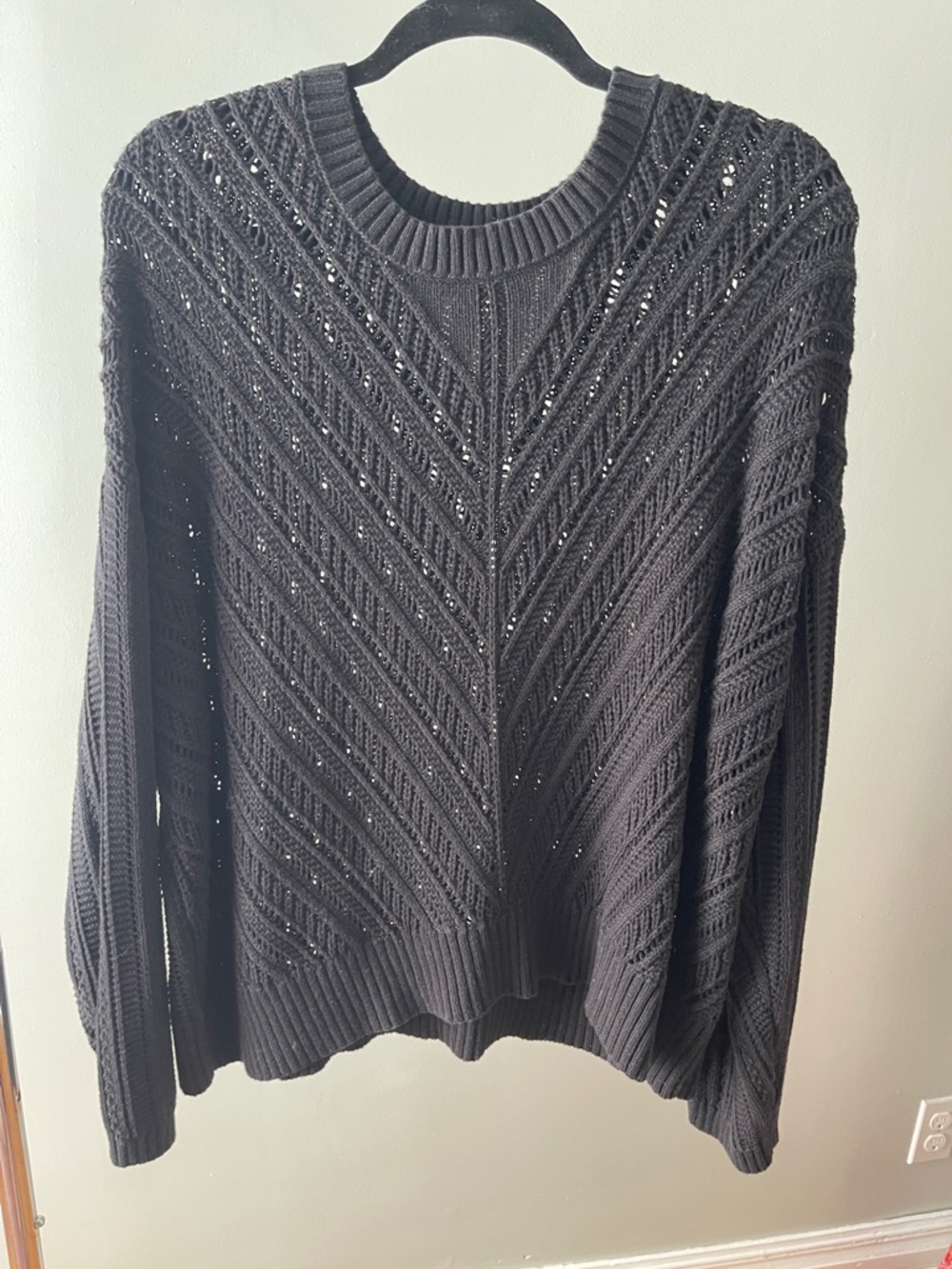 Old Navy Black Open-Knit Crewneck Sweater